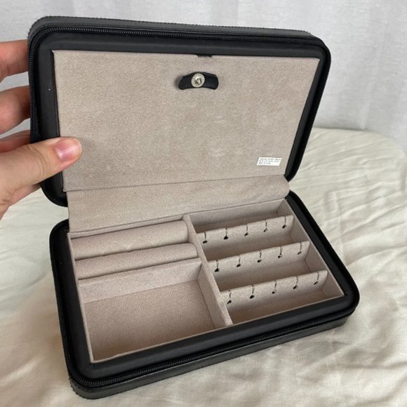 -SOLD- Black Vegan Leather + Suede Travel Jewelry Case - Picture 3 of 8